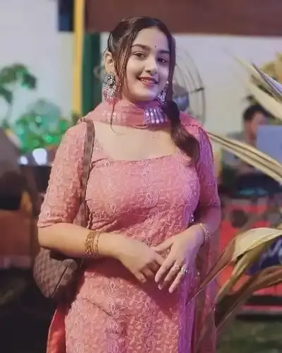 Call Girls Khar Road Cash On Delivery